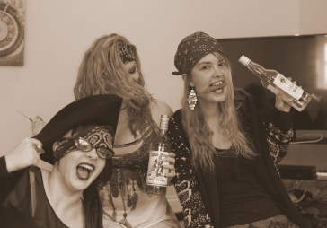 The lesser known pirates 'see no evil', 'swish no evil', and 'vegetable peel no evil'. 